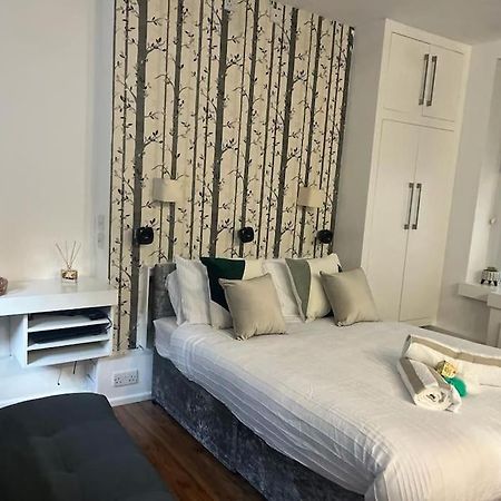 Tree Studio Apartment Barbican F3 London Eksteriør billede